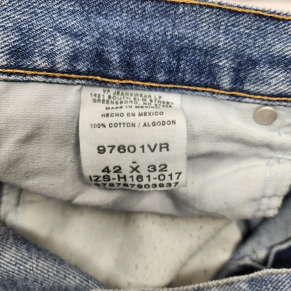 Wrangler Authentic Jeans Men 42x32 Blue Light Wash Straight Leg 100% Cotton‎